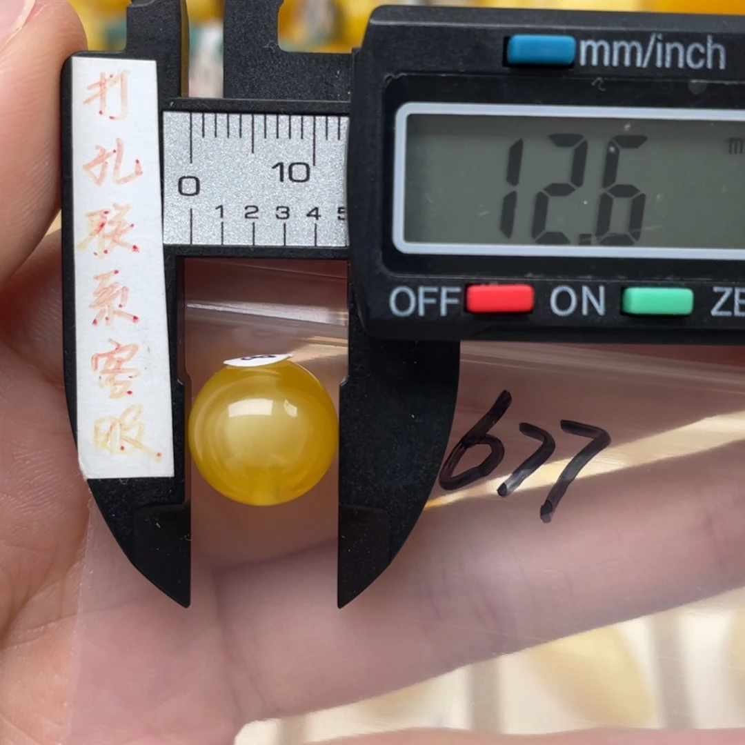 蜜蜡裸石未镶嵌蜜蜡