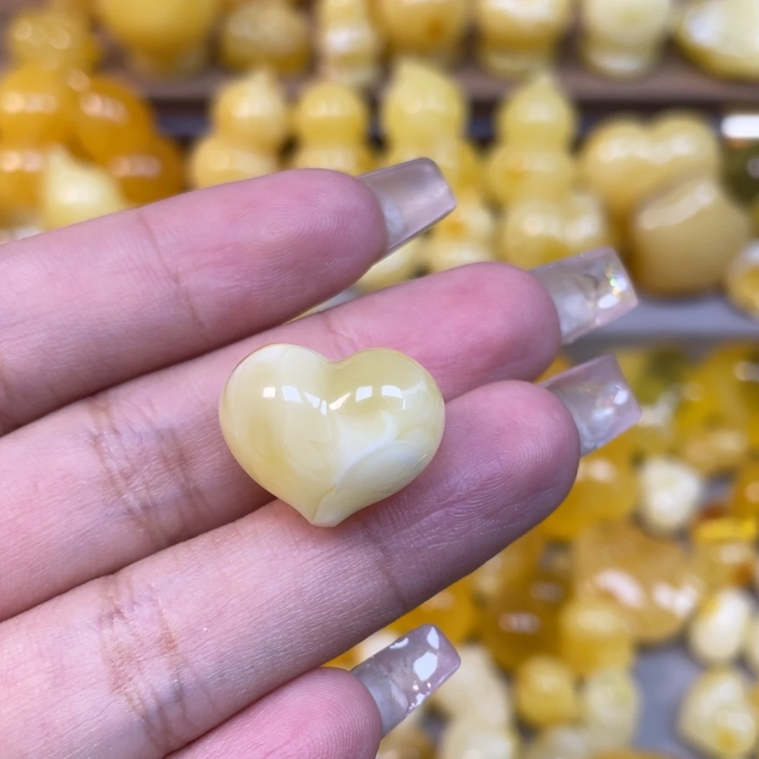 琥珀未镶嵌珠宝奇石