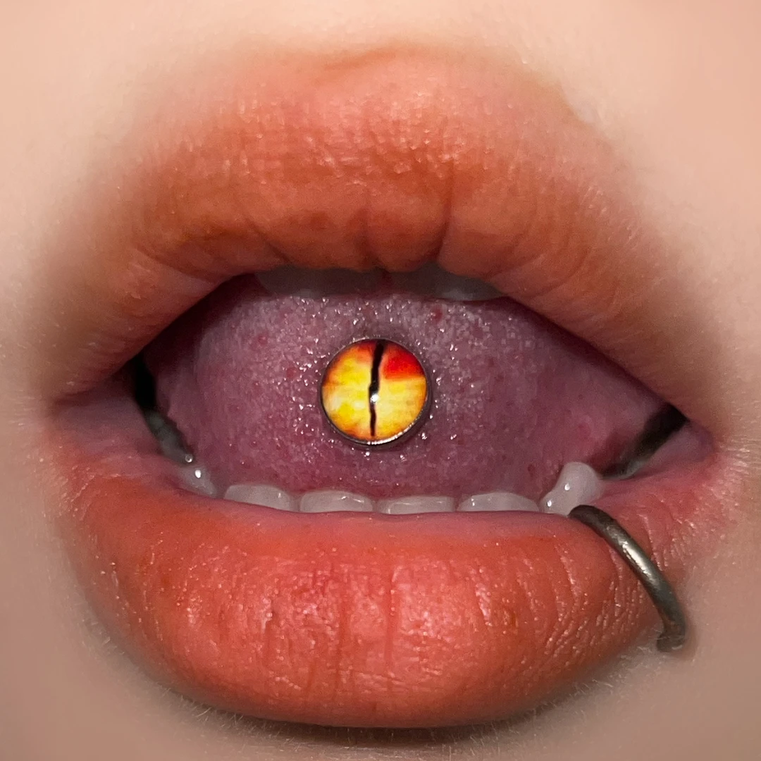 钛钢耳饰 竖瞳恶魔眼钛钢外螺旋舌钉杆粗1.6可喝酒饰品