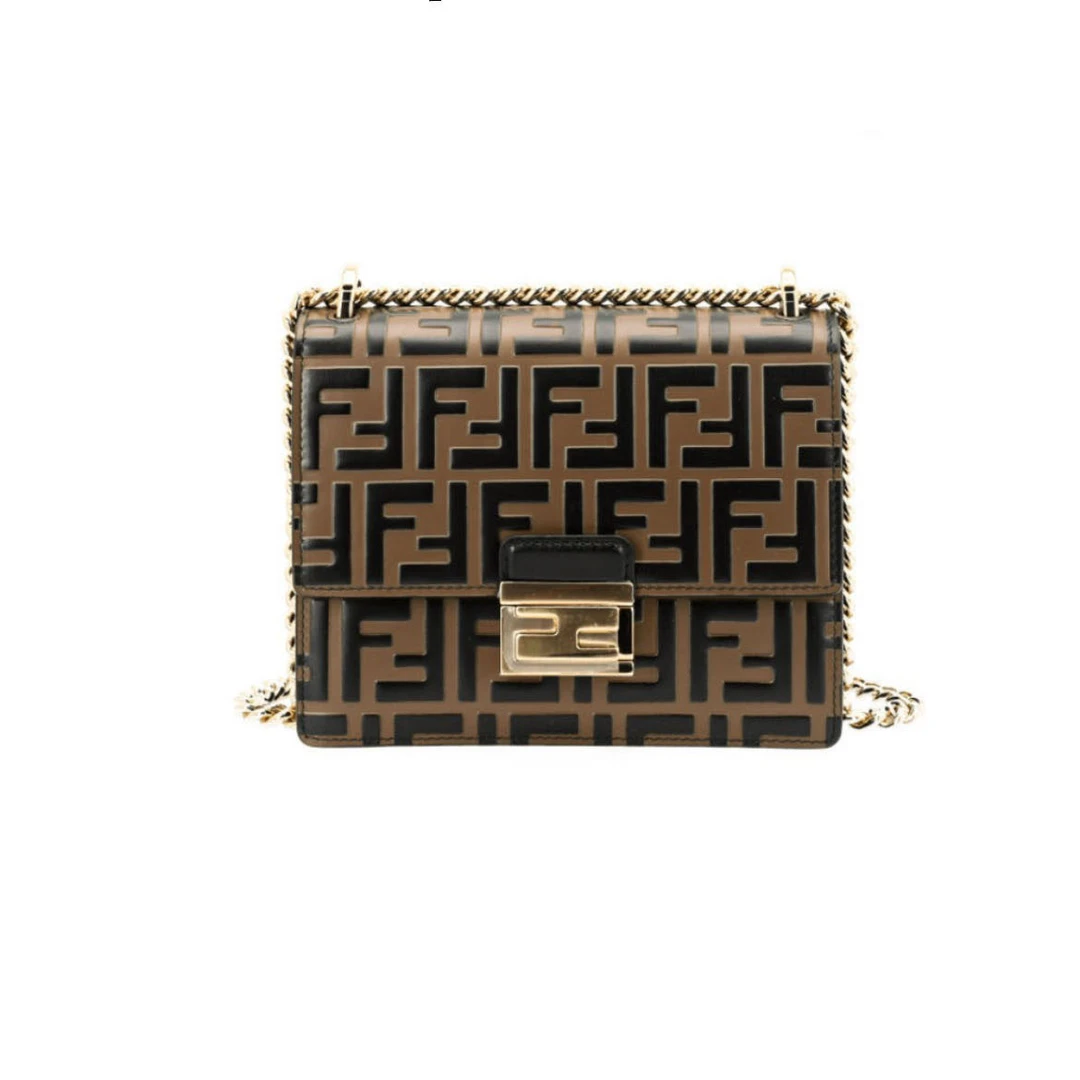 95新 FENDI/芬迪 老花 Kan U链条斜挎包小号