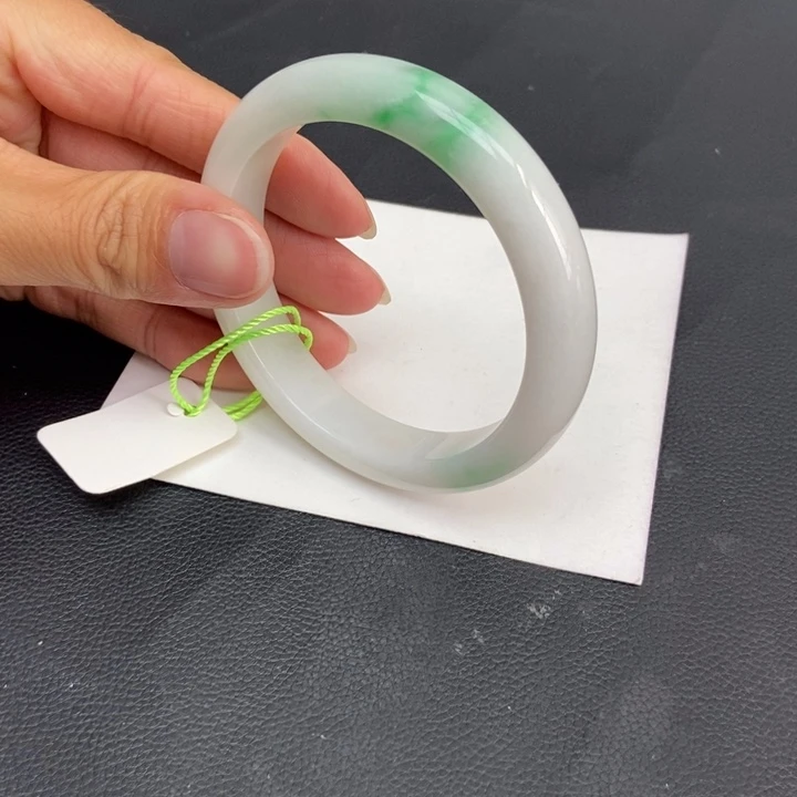 翡翠手镯未镶嵌?*57正圈