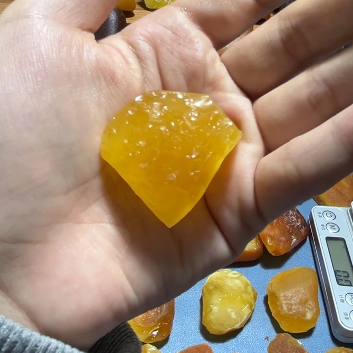 定制琥珀未镶嵌波罗的海琥珀