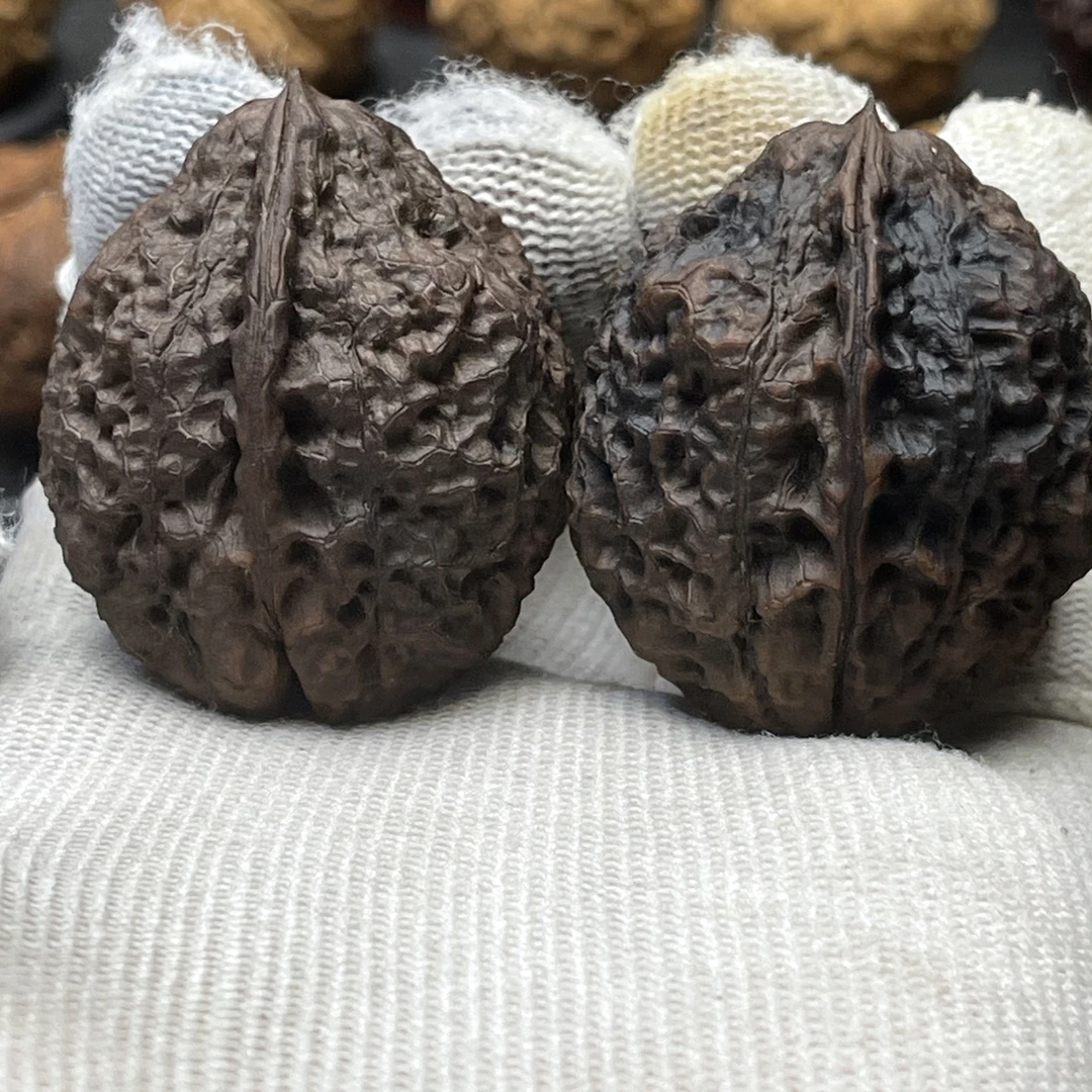 35mm七彩鼻烟壶 铁核桃 精品云铁