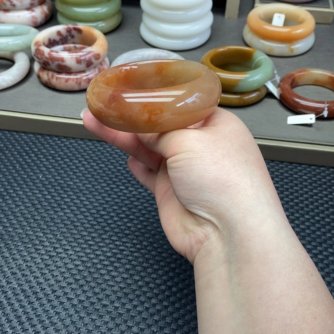 石英质玉（佘太翠）未镶嵌手镯