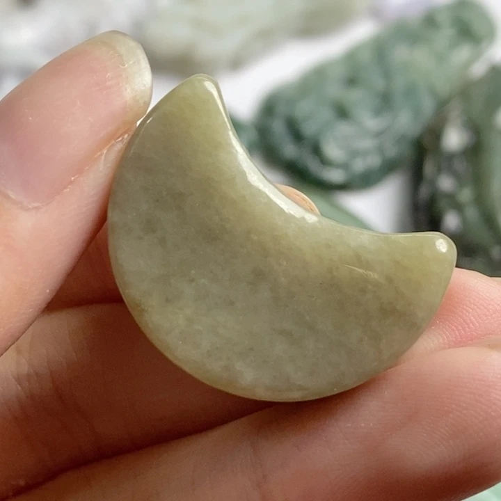 翡翠未镶嵌颈饰天然翡翠