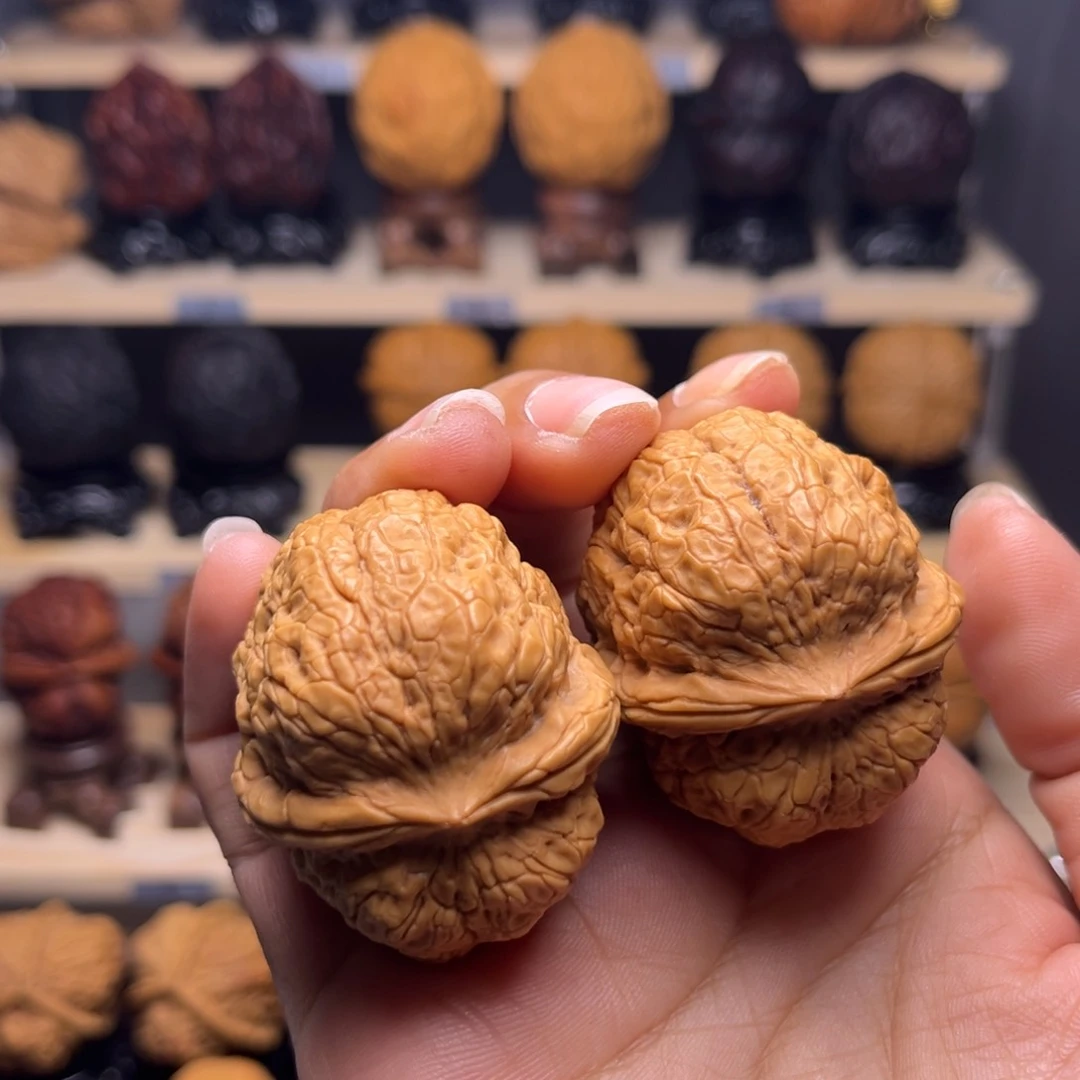 文玩核桃把件黄金蟾M28