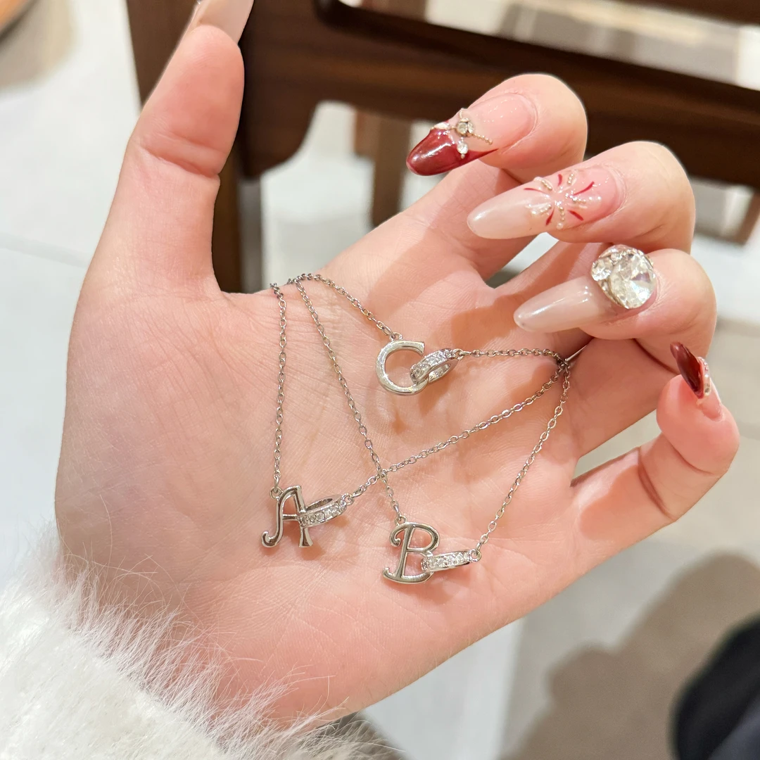 钛钢合成锆石项链 意大利【设计师】原创字母项链女轻奢小众设计感