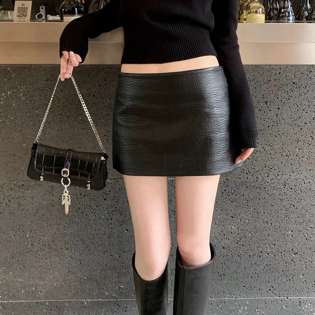 一雯白自制 黑色皮裙半身裙女秋季辣妹显瘦小A字包臀皮短裙