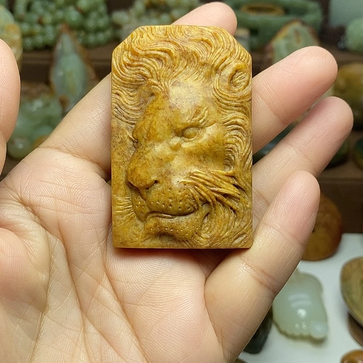 幸***人岫岩河磨玉（透闪石质玉）未镶嵌颈饰