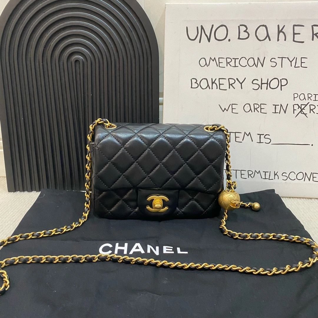 99新 Chanel/香奈儿 黑色金球方胖子