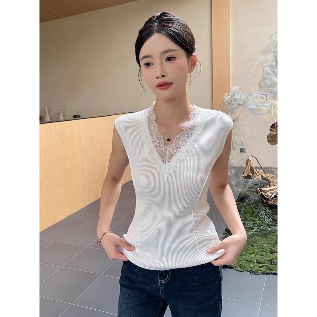 白色v领针织吊带背心女内搭秋季蕾丝拼接高级感气质无袖打底上衣