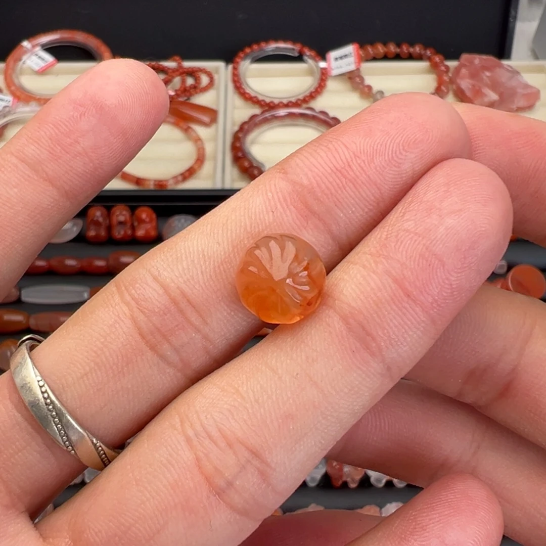 南红玛瑙未镶嵌川料包子