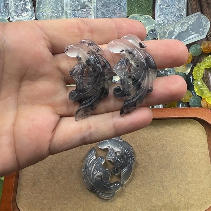 岫玉未镶嵌吊坠(不含链)姬*静