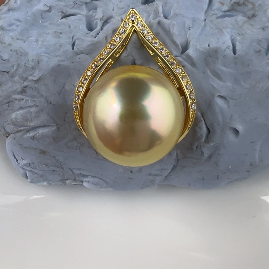 银S925镶嵌海水珍珠吊坠