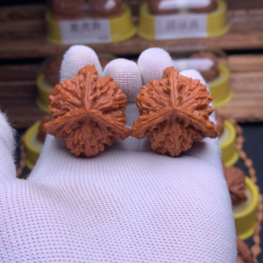 文玩核桃吊坠回血虎奔2