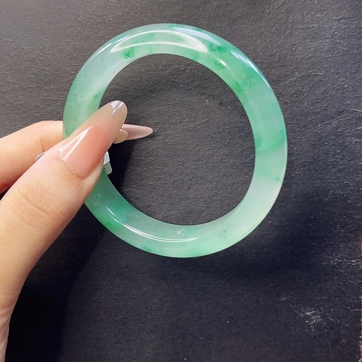 未镶嵌手镯石英质玉（非洲翠）1031 白标 54圈