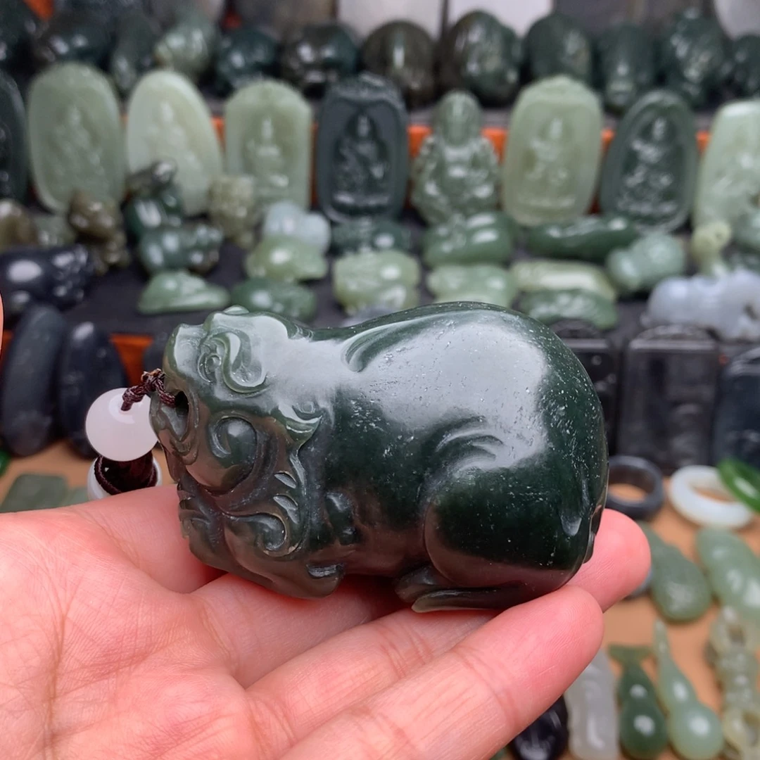 和田玉未镶嵌颈饰挂件05