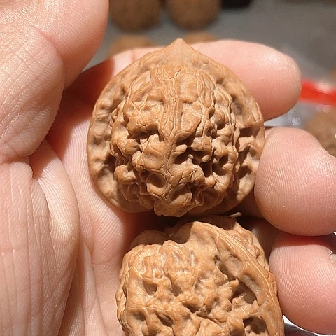 吊坠文玩核桃：*a观音渡