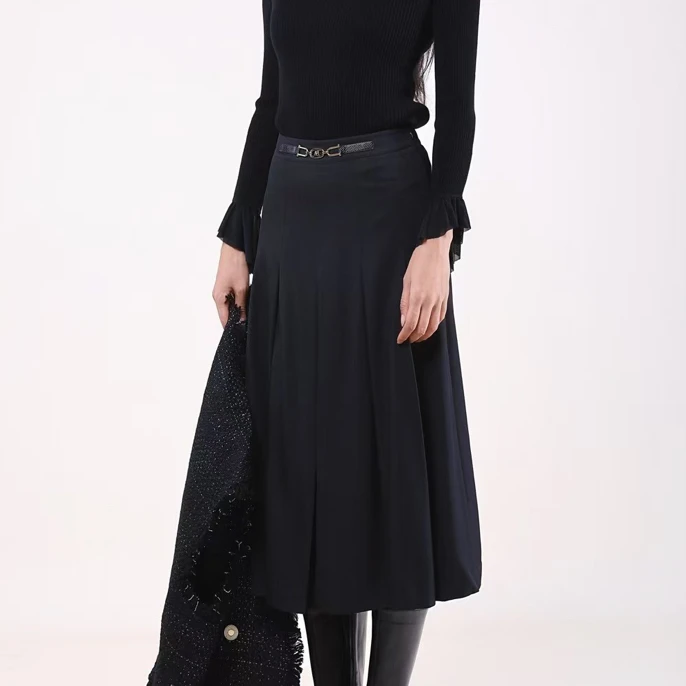 新款高级气质时尚黑色金扣半身裙23200