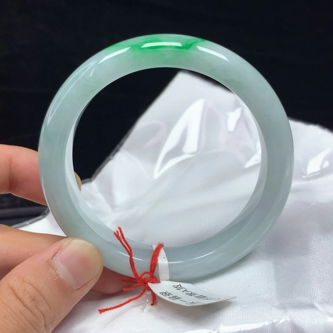 翡翠手镯（圆镯）未镶嵌58.3