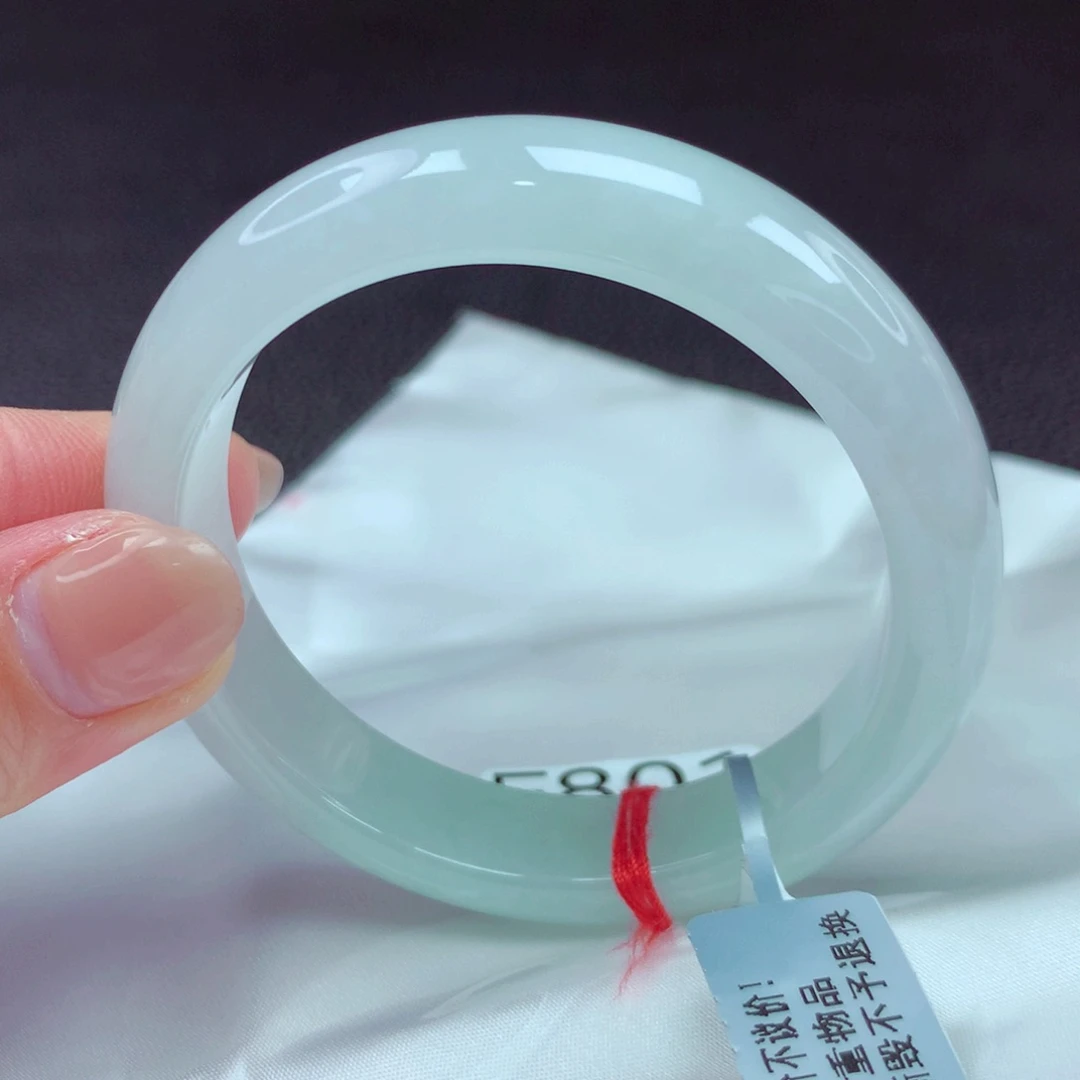 翡翠手镯未镶嵌手镯88