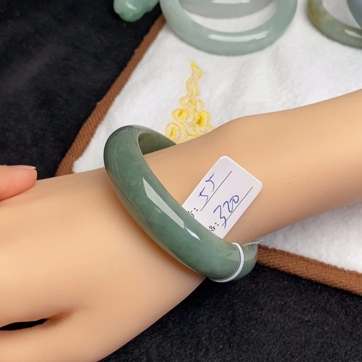 翡翠未镶嵌手镯86543055