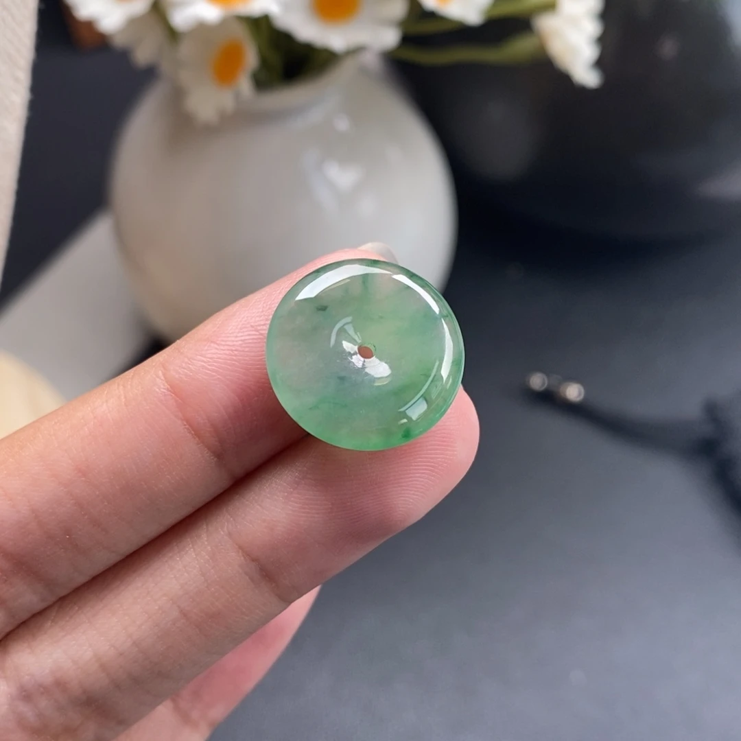 翡翠裸石16.5/3.2果绿飘花平安扣