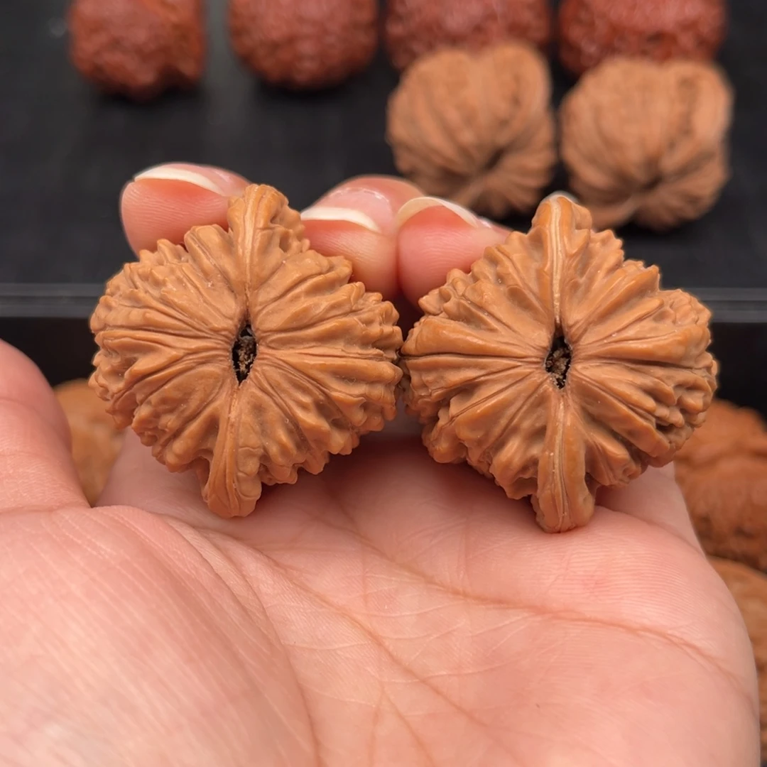 【闪购商品】吊坠文玩核桃四座楼