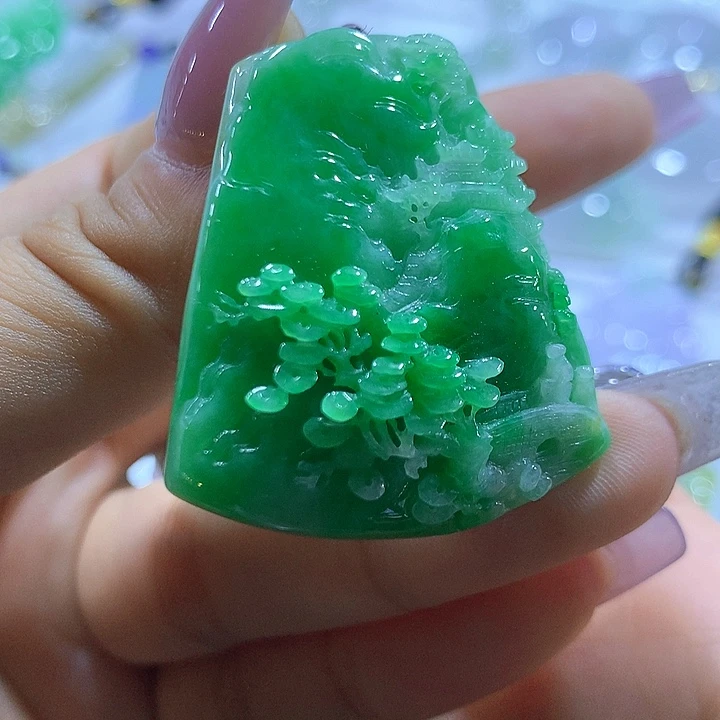 翡翠未镶嵌颈饰天然翡翠A货吊坠