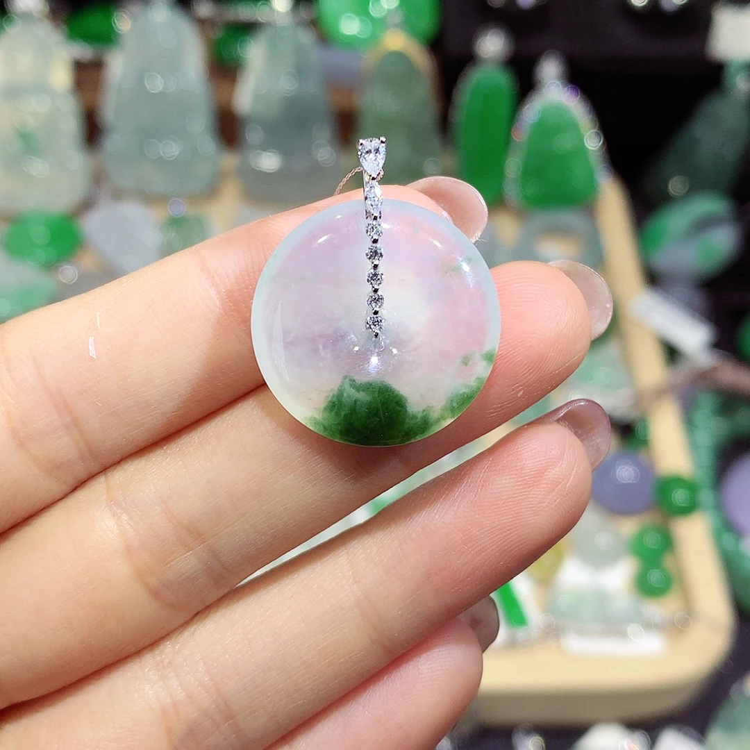 颈饰18K金镶嵌翡翠扣