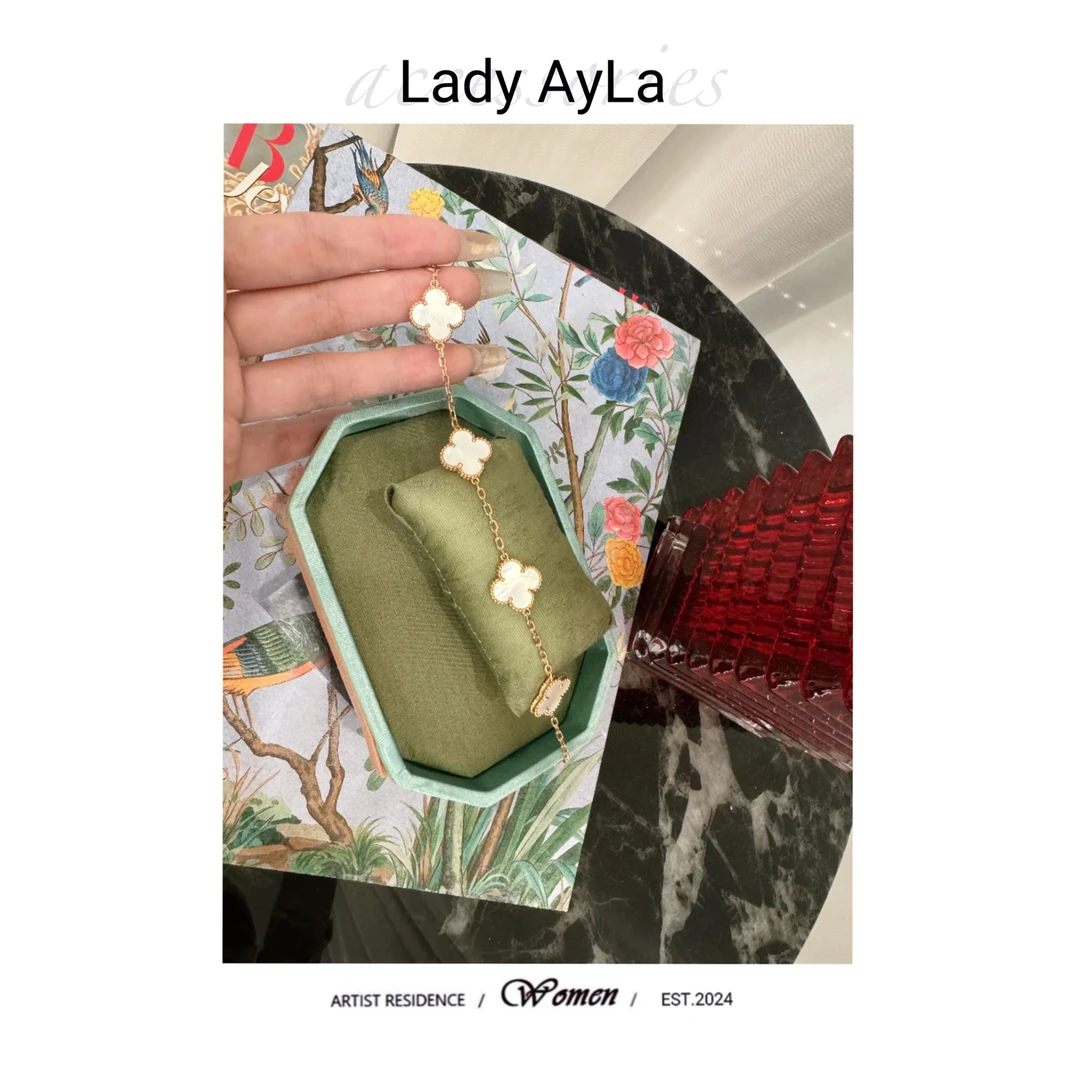 925银合成锆石手链 气质轻奢时尚百搭满白贝四叶花草手链AL251M