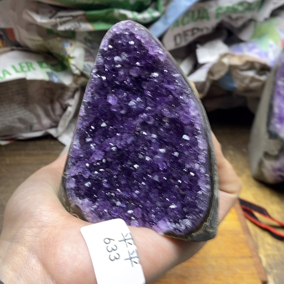 紫晶乌拉圭未镶嵌