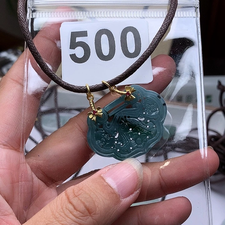 翡翠颈饰未镶嵌芳****店翡翠