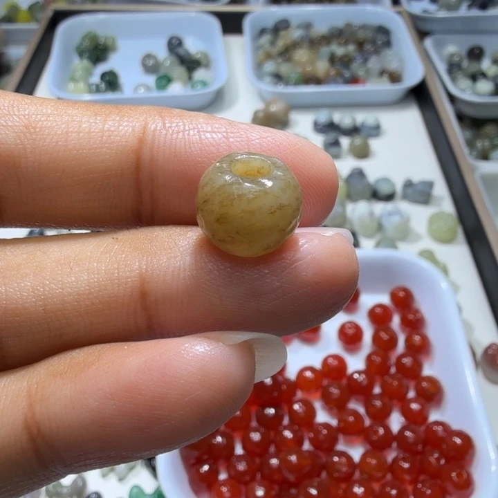 和田玉未镶嵌珠宝奇石