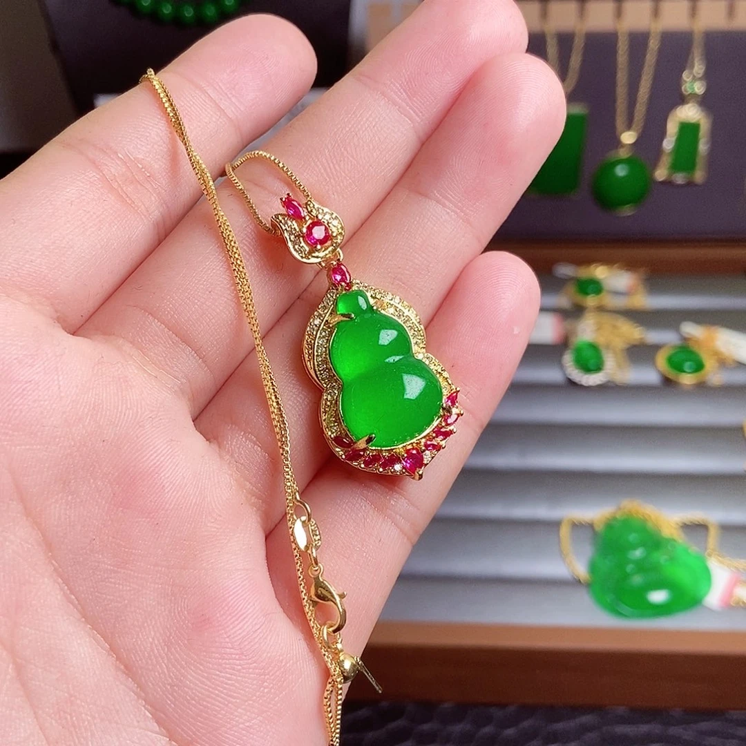 颈饰18K金镶嵌翡翠29