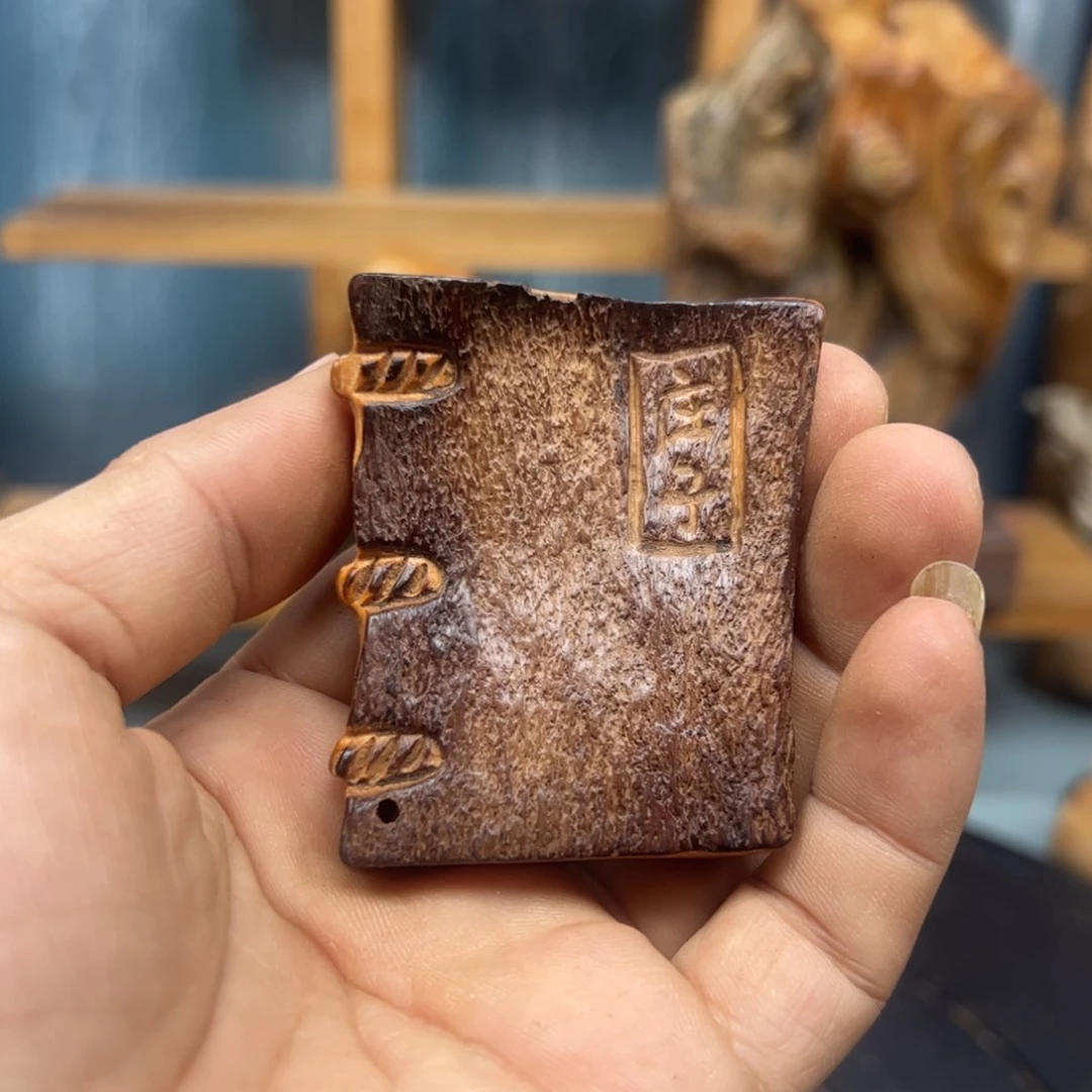 木李*麦崖柏木摆件手把件