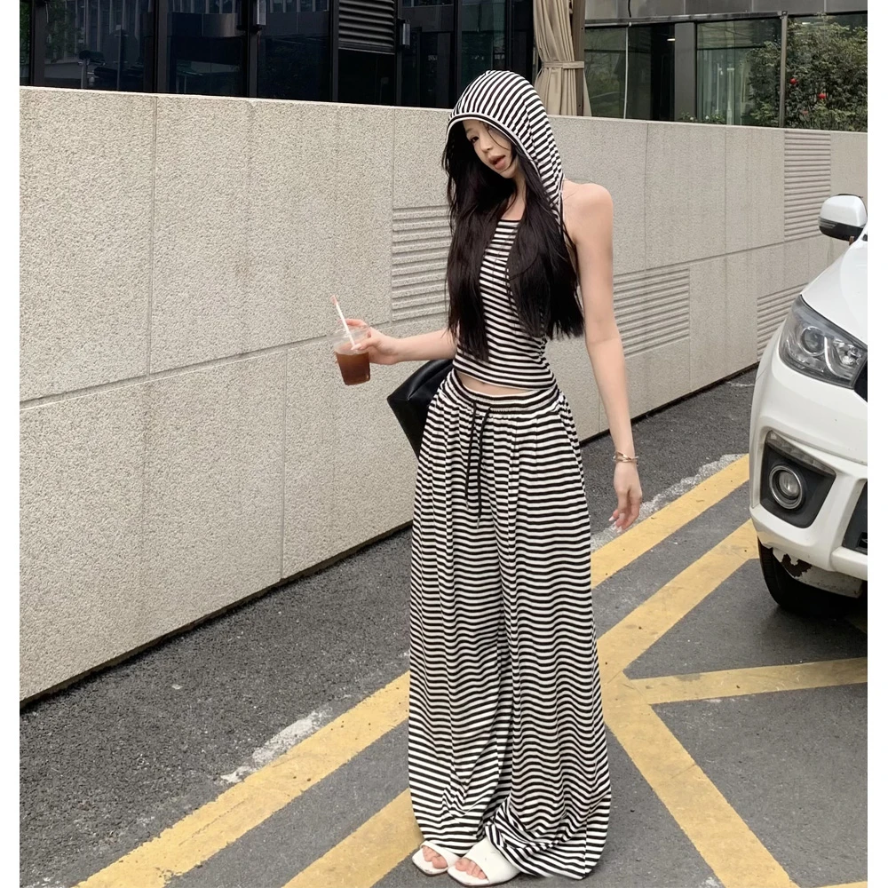 又酷又飒的穿搭套装女挂脖连帽吊带背心松紧腰抽绳休闲阔腿裤套装