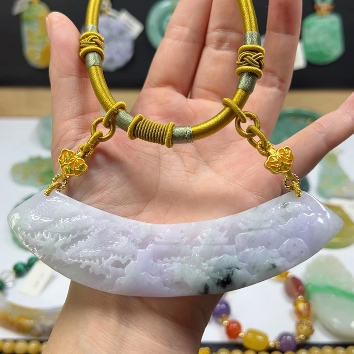 颈饰未镶嵌翡翠吊坠
