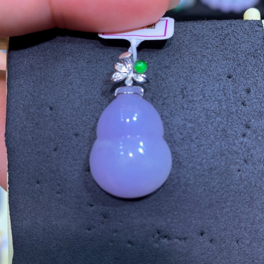 翡翠18K金镶嵌颈饰翡翠
