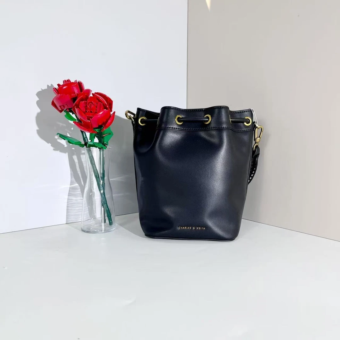 CHARLES&KEITH 10840319黑色M女士单肩斜挎包-杨灬