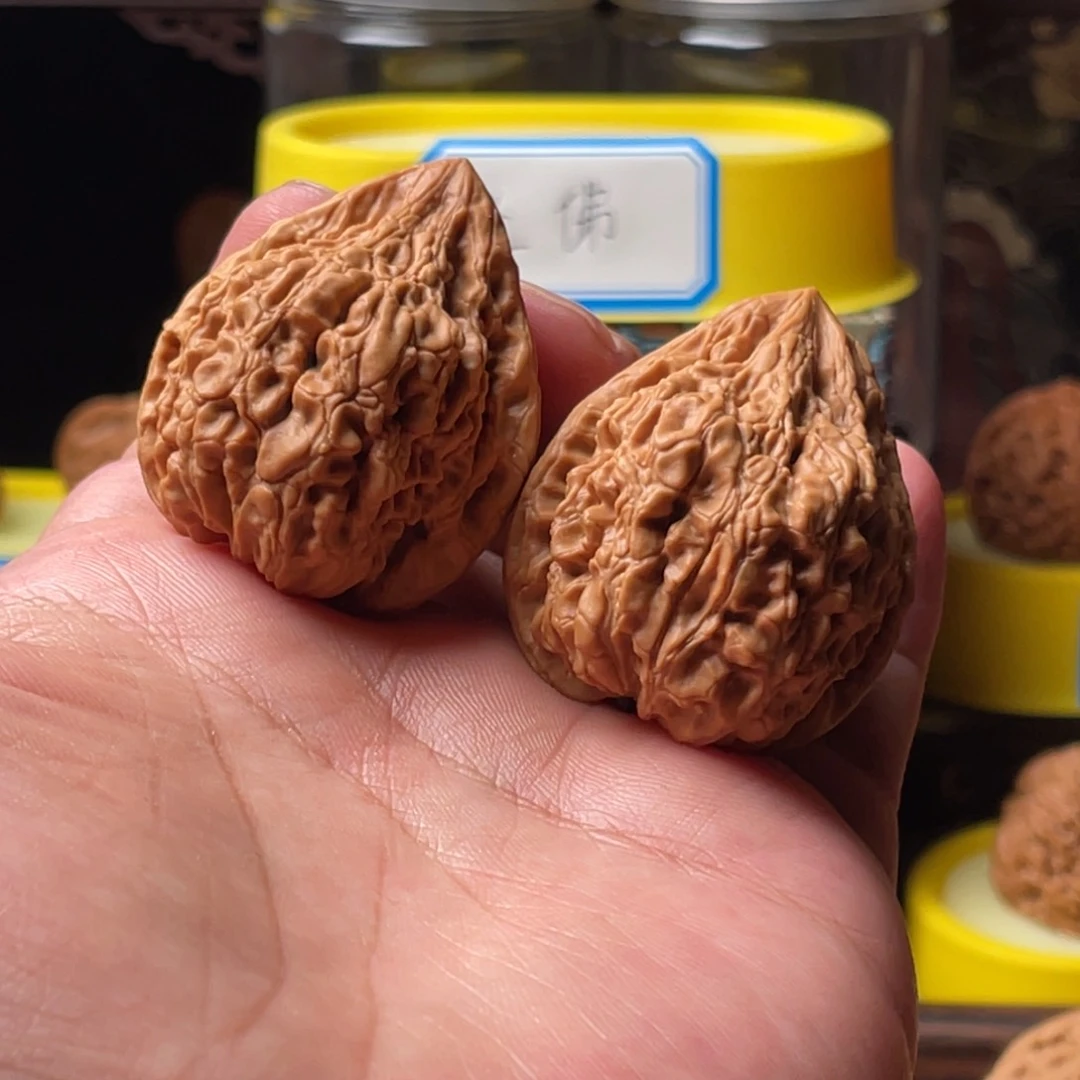 文玩核桃把件坐佛