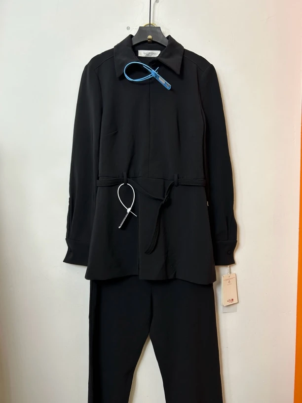 99新 Valentino/华伦天奴 黑色套装