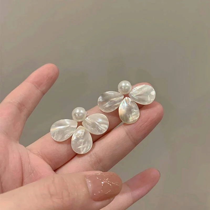 铜合金贝壳耳饰 D2075春天的温柔花瓣耳钉小众气质显脸小耳环