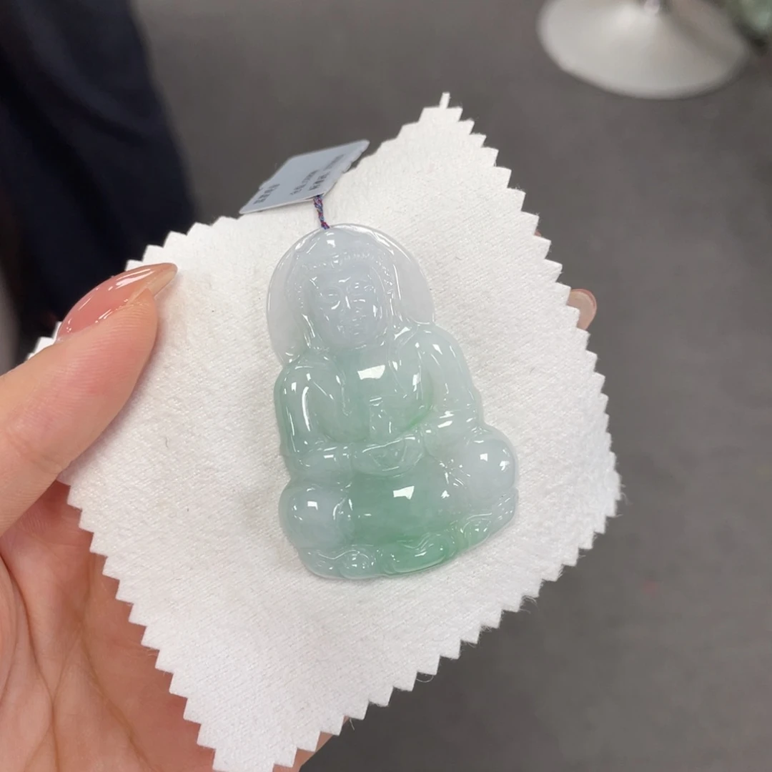 翡翠颈饰未镶嵌观音