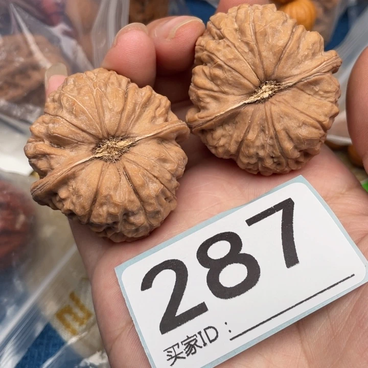 文玩核桃吊坠核桃