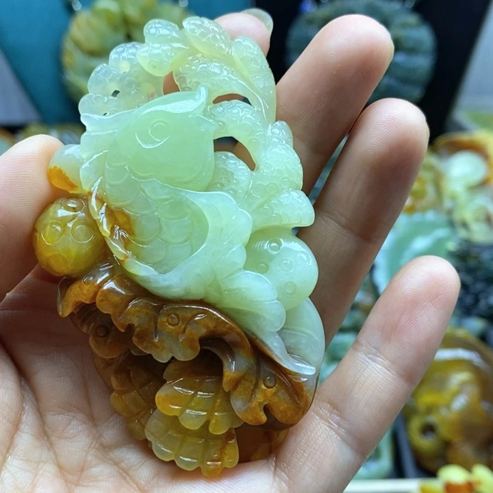 未镶嵌蛇纹石玉挂件