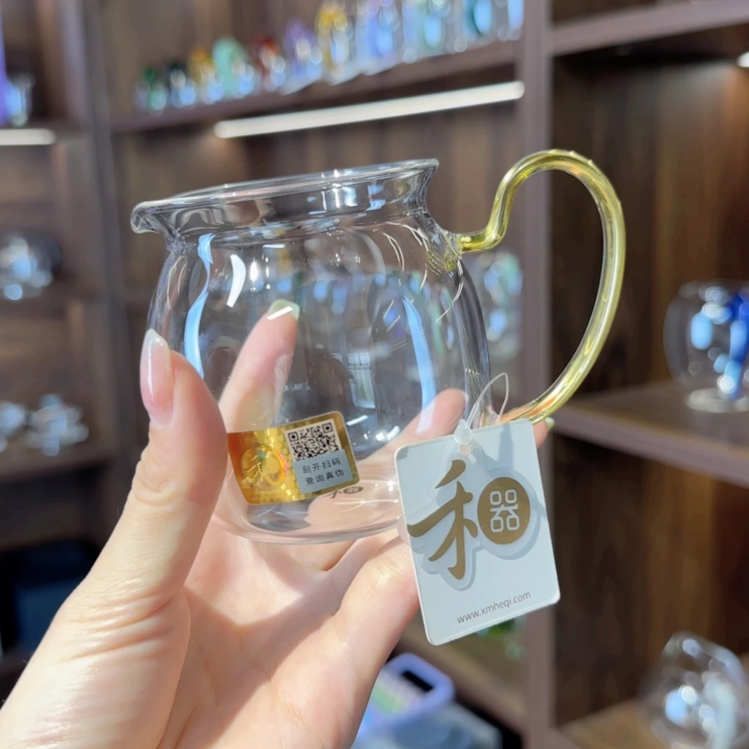 禾器美满浅黄色公道杯