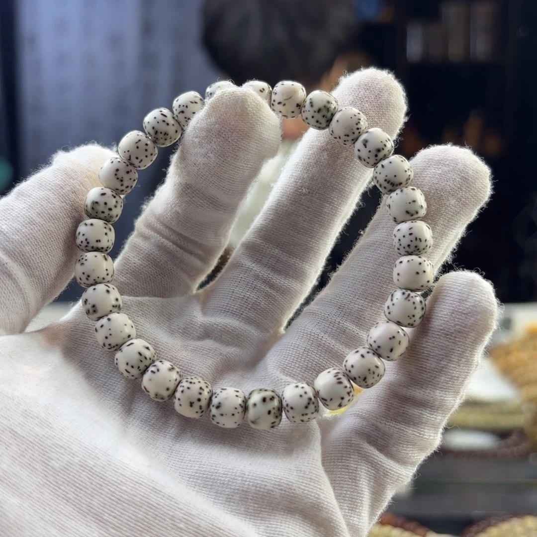 星月菩提手串骨瓷白