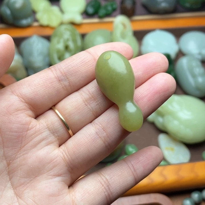 【闪购商品】颈饰未镶嵌和田玉