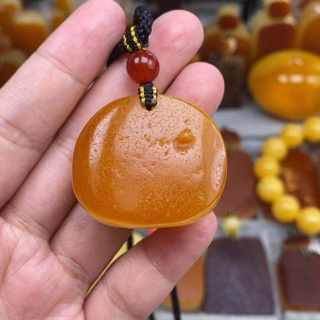 琥珀未镶嵌珠宝奇石